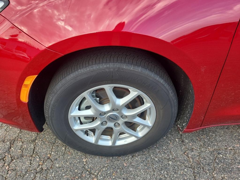 used 2025 Chrysler Pacifica car, priced at $32,980