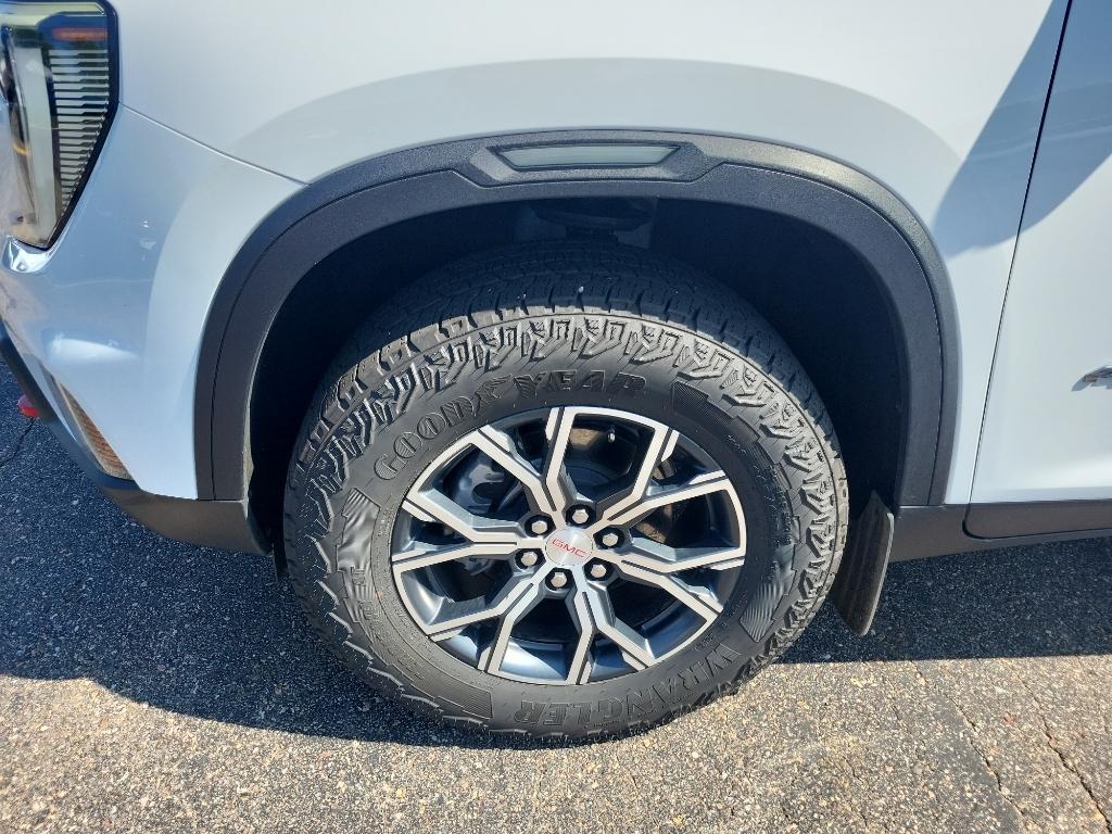 used 2025 GMC Acadia car, priced at $44,648