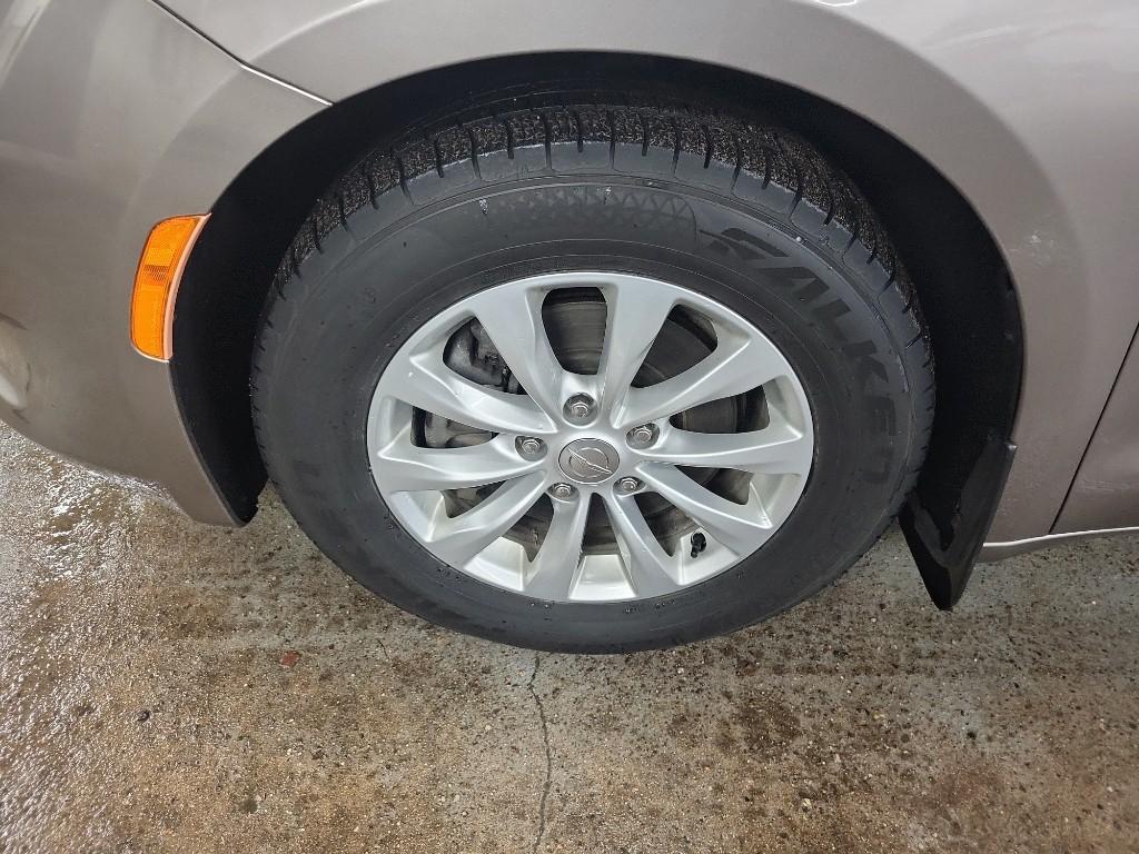 used 2017 Chrysler Pacifica car, priced at $7,967