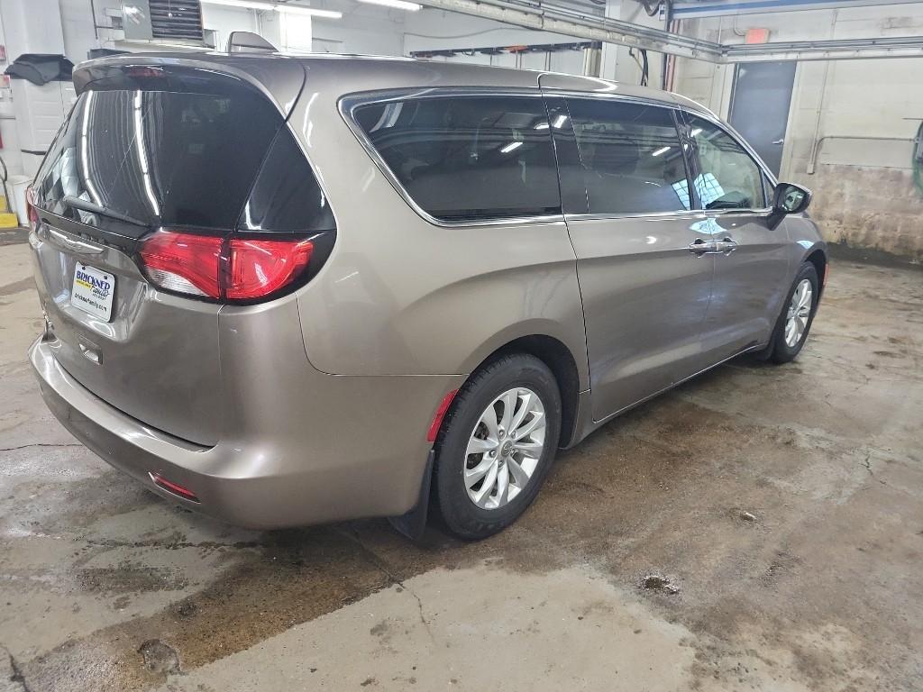 used 2017 Chrysler Pacifica car, priced at $7,967