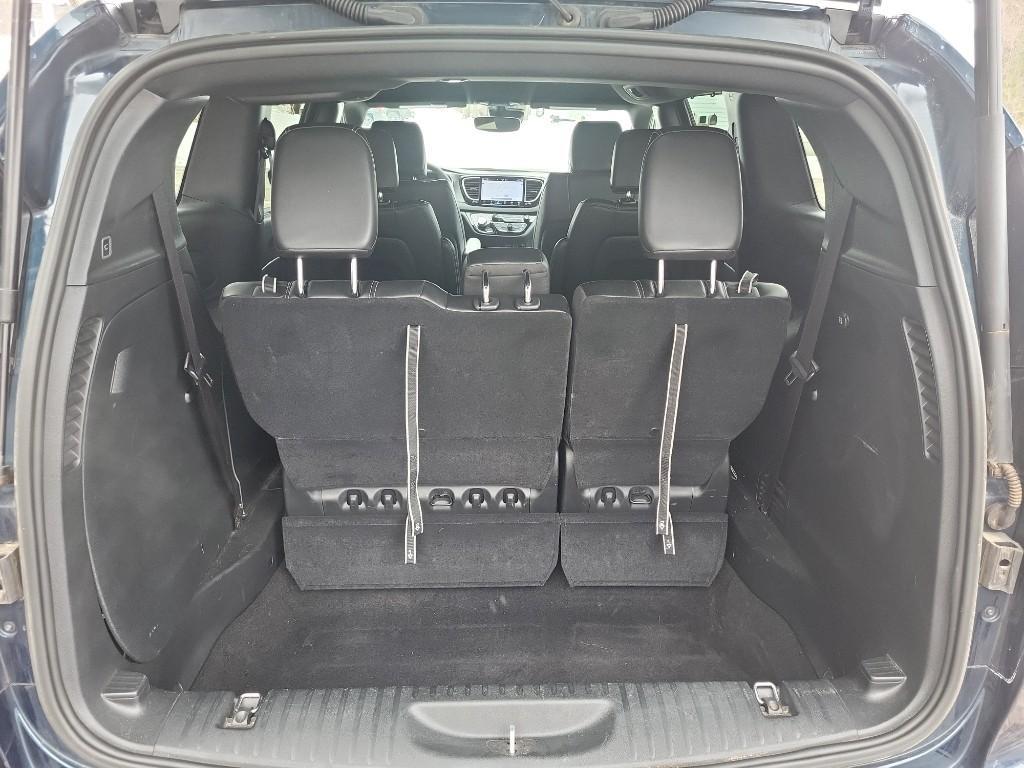 used 2025 Chrysler Pacifica car, priced at $31,432