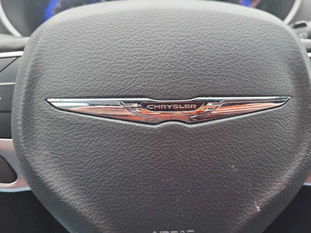 used 2025 Chrysler Pacifica car, priced at $31,432