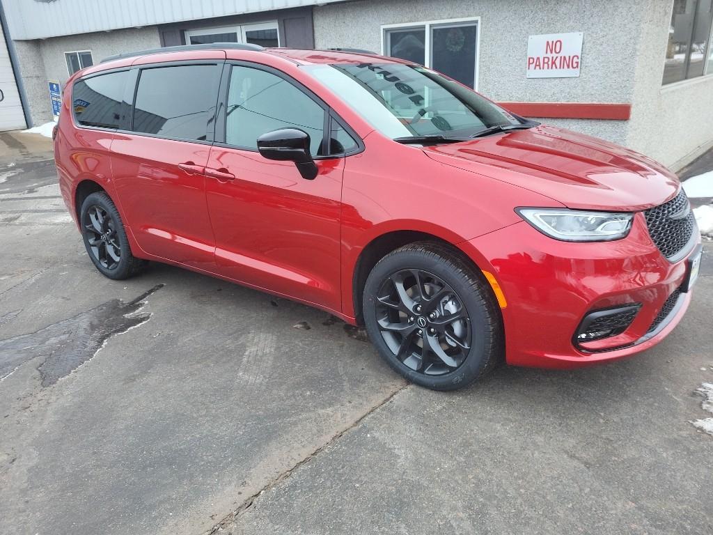 new 2026 Chrysler Pacifica car