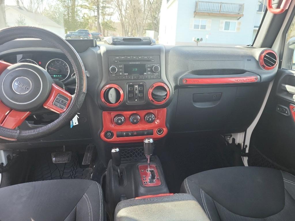 used 2015 Jeep Wrangler Unlimited car, priced at $16,499