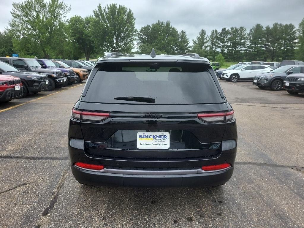 new 2026 Jeep Grand Cherokee car, priced at $53,732