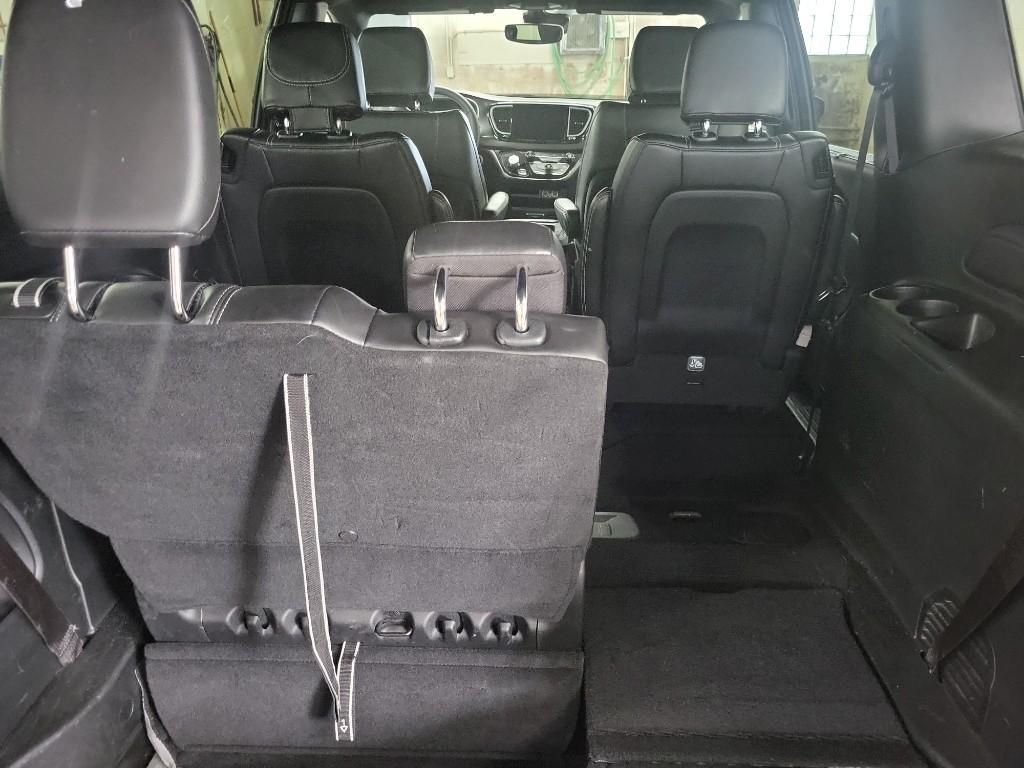 used 2025 Chrysler Pacifica car, priced at $31,432