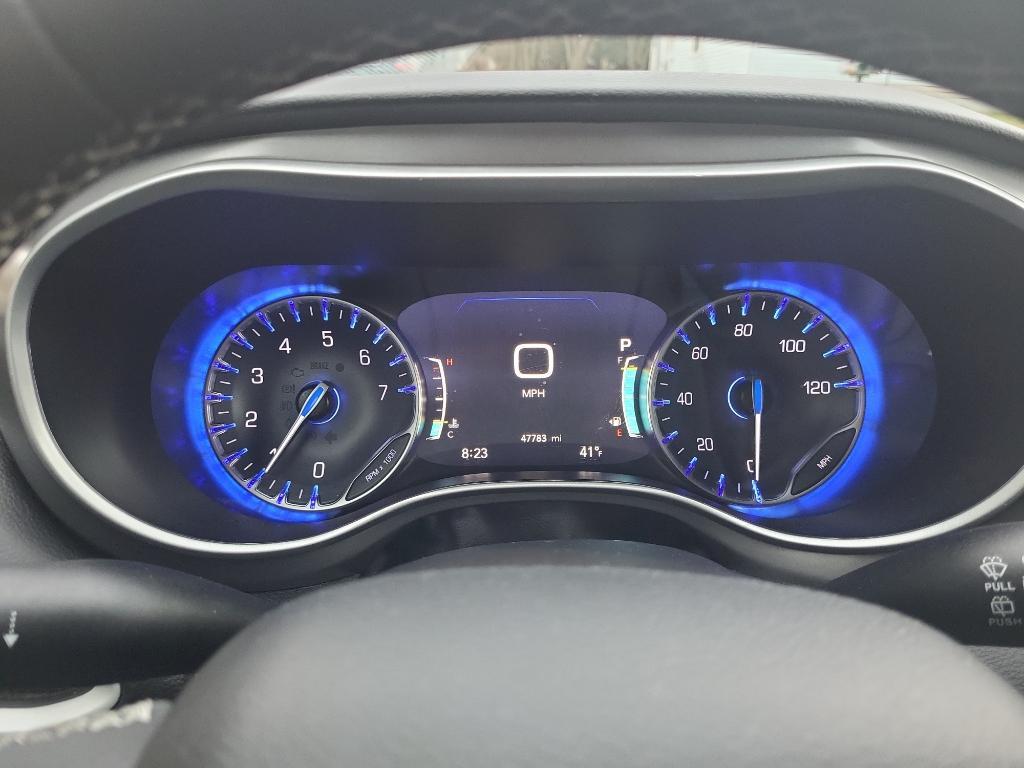 used 2025 Chrysler Pacifica car, priced at $32,542