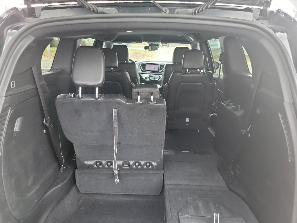 used 2025 Chrysler Pacifica car, priced at $32,542