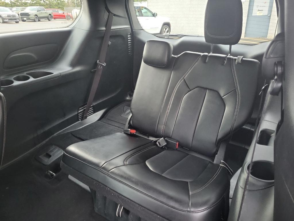 used 2025 Chrysler Pacifica car, priced at $32,542