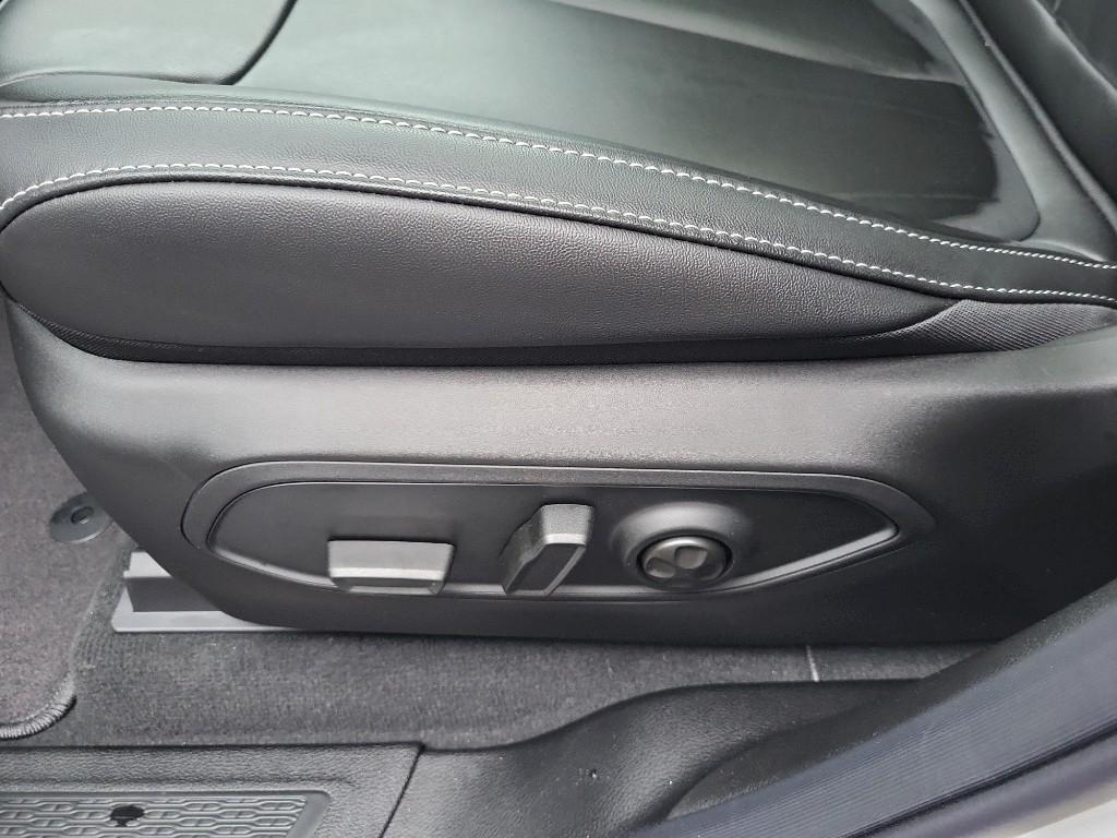 new 2025 Jeep Grand Cherokee car, priced at $53,406