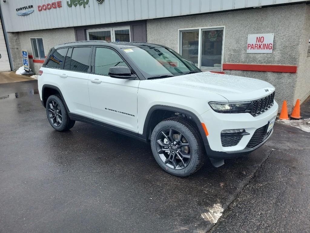 new 2025 Jeep Grand Cherokee car, priced at $53,406