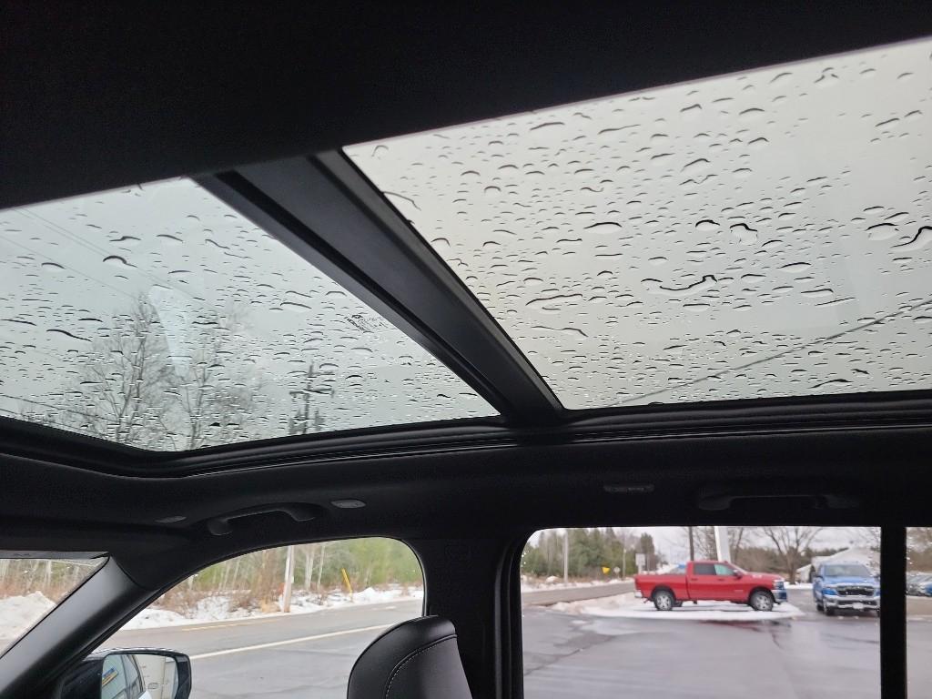 new 2025 Jeep Grand Cherokee car, priced at $53,406