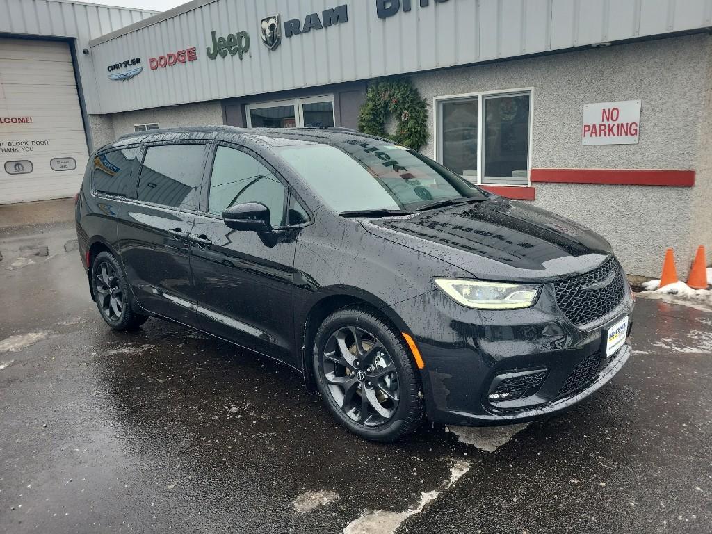 new 2026 Chrysler Pacifica car, priced at $47,811