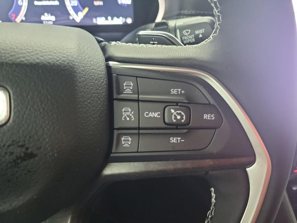 new 2025 Jeep Grand Cherokee car, priced at $53,942