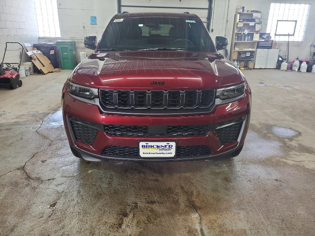 new 2026 Jeep Grand Cherokee car, priced at $47,888