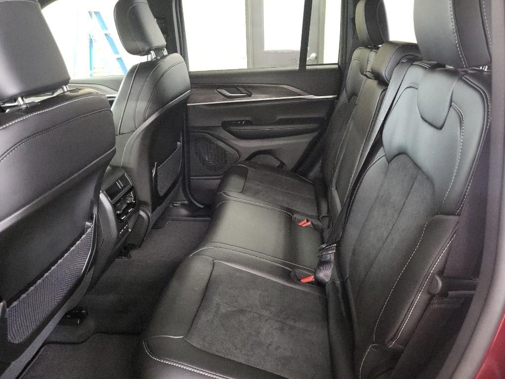 new 2026 Jeep Grand Cherokee car, priced at $47,888