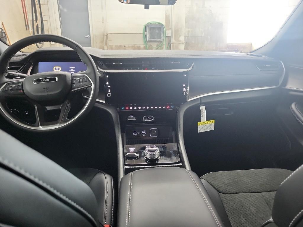 new 2026 Jeep Grand Cherokee car, priced at $47,888