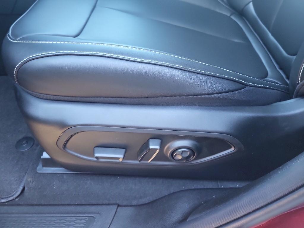 new 2025 Jeep Grand Cherokee car, priced at $52,343