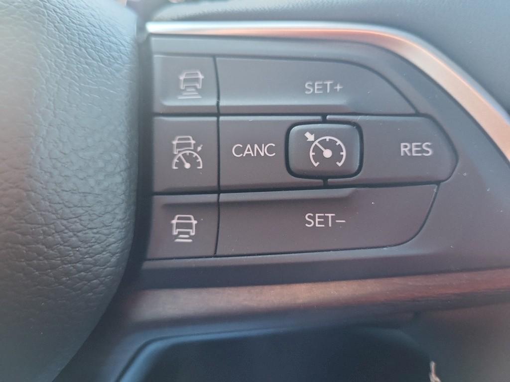 new 2025 Jeep Grand Cherokee car, priced at $52,343