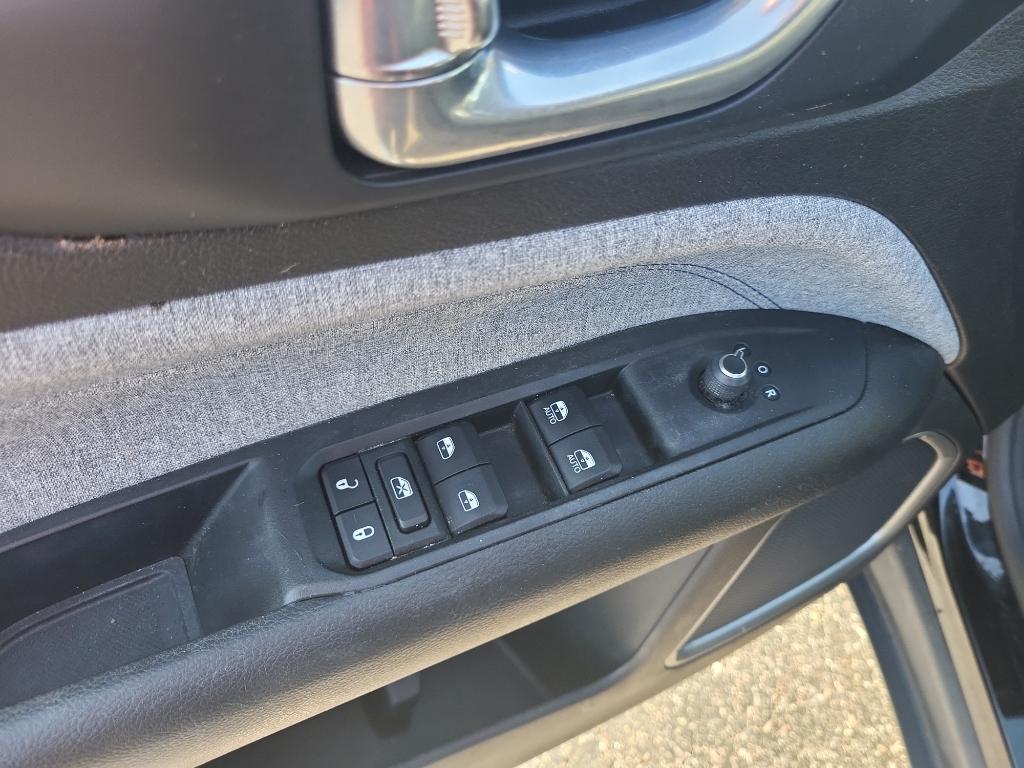 used 2022 Jeep Compass car, priced at $21,610