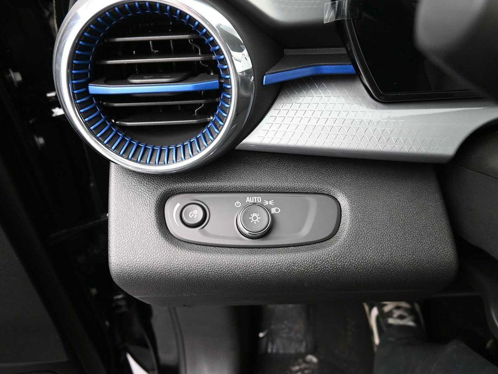 new 2026 Chevrolet Trax car, priced at $25,090