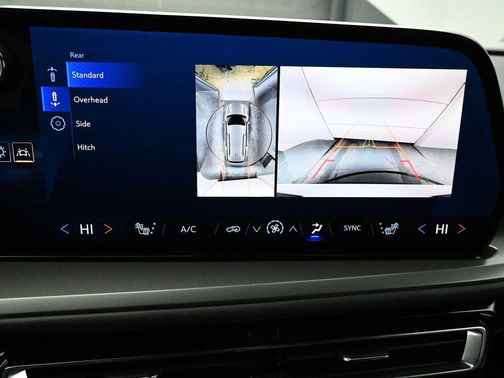 used 2024 Chevrolet Traverse car, priced at $34,661