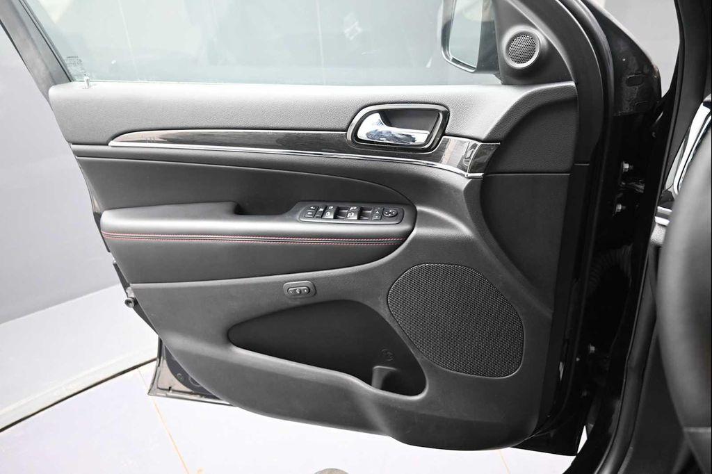 used 2020 Jeep Grand Cherokee car, priced at $29,990