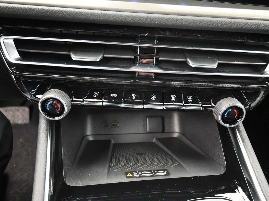 new 2026 Chevrolet Traverse car, priced at $45,795