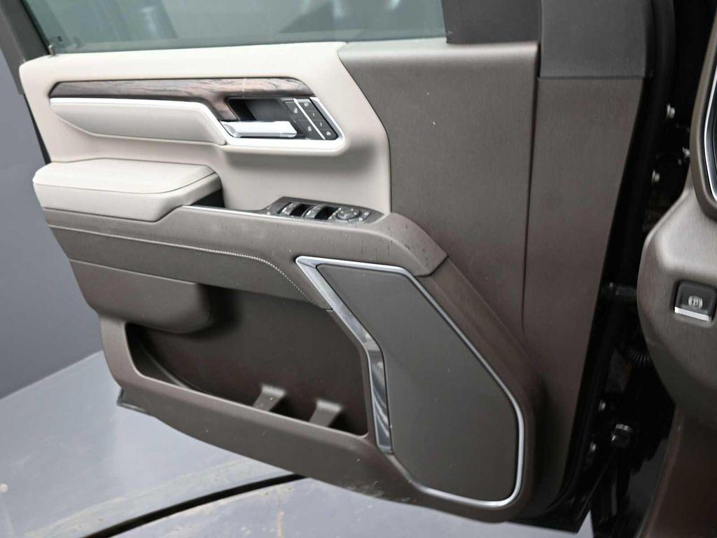 new 2026 GMC Sierra 2500 car, priced at $69,180