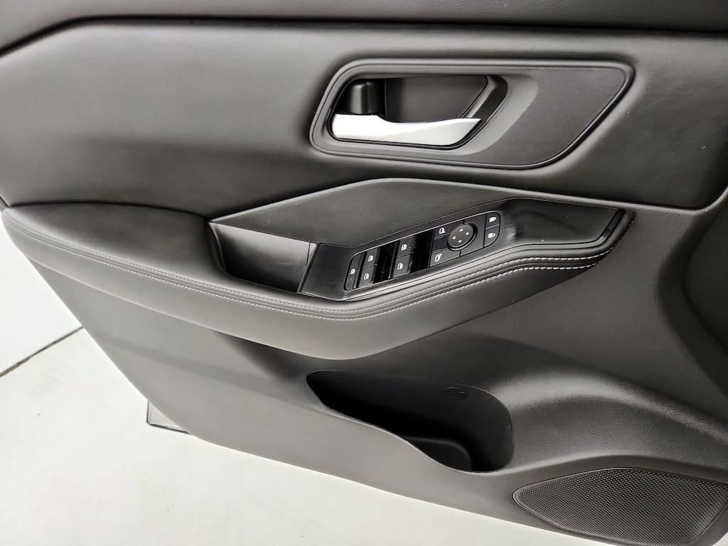 used 2024 Nissan Rogue car, priced at $24,998