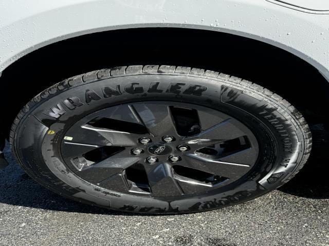 new 2025 Ford F-150 Lightning car, priced at $61,000