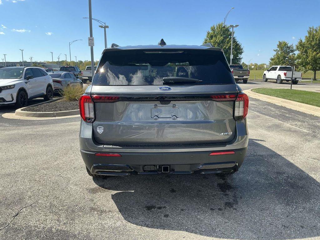 new 2025 Ford Explorer car, priced at $43,275