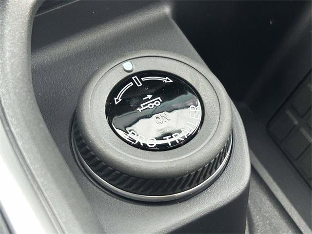 new 2025 Ford Expedition car, priced at $80,015