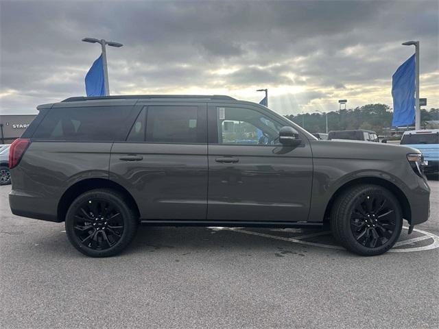 new 2025 Ford Expedition car, priced at $80,015