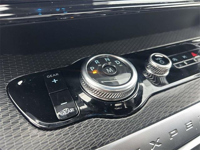 new 2025 Ford Expedition car, priced at $80,015