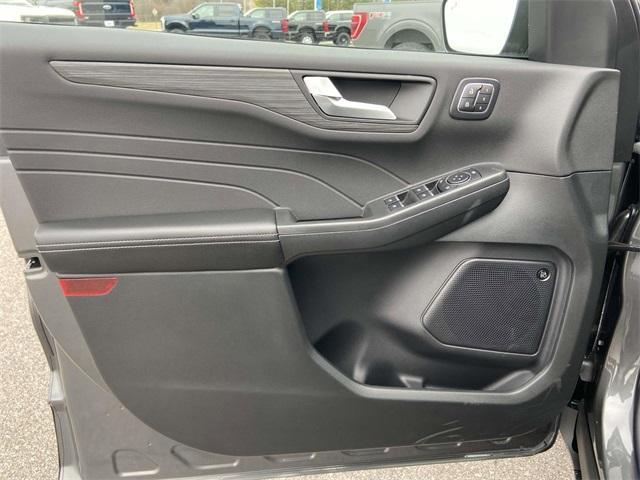 new 2025 Ford Escape car, priced at $33,406