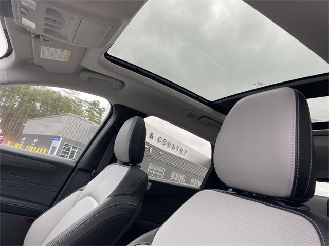 new 2025 Ford Escape car, priced at $33,406