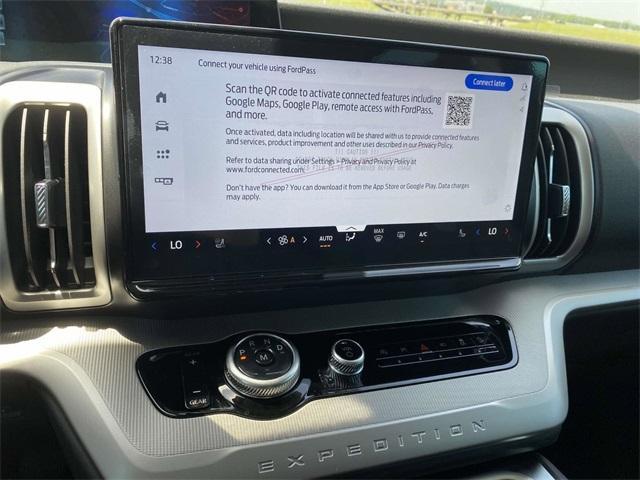 new 2025 Ford Expedition car, priced at $65,427