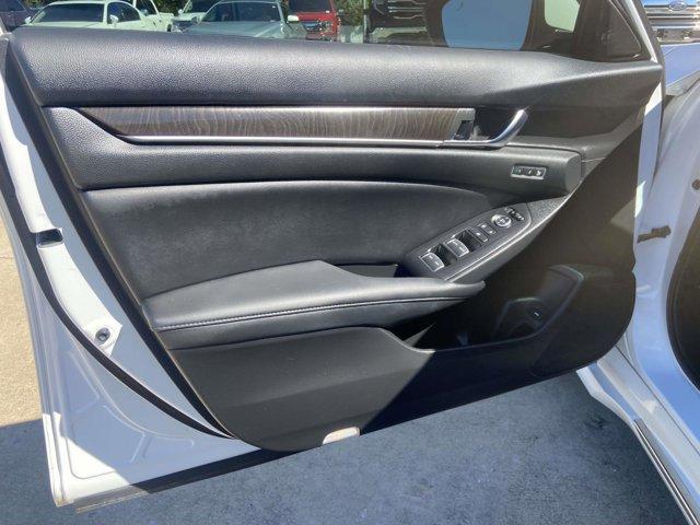 2021 Platinum White Pearl Honda Accord