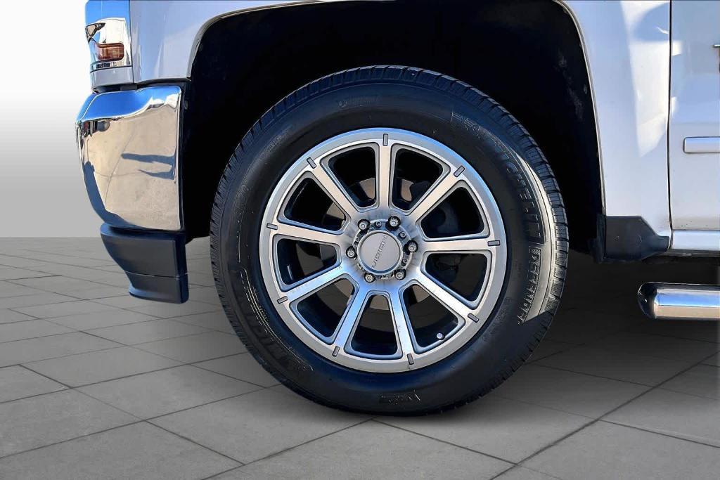 used 2018 Chevrolet Silverado 1500 car, priced at $26,560