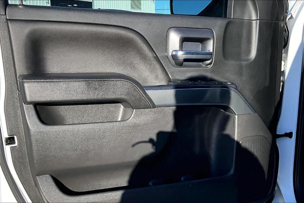 used 2018 Chevrolet Silverado 1500 car, priced at $26,560