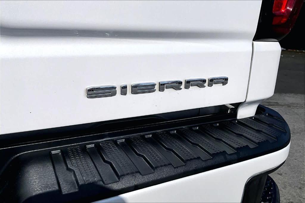 used 2022 GMC Sierra 1500 car, priced at $42,300