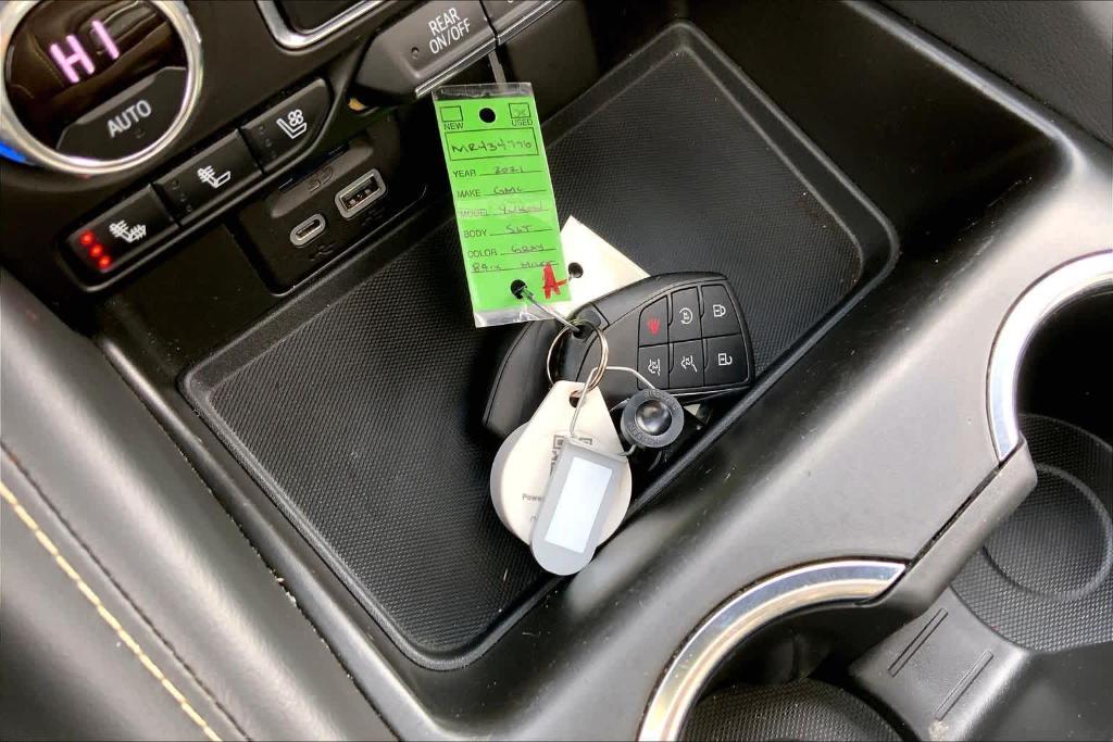 used 2021 GMC Yukon car, priced at $39,900