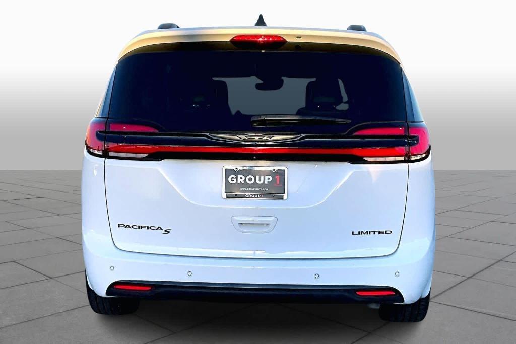 used 2024 Chrysler Pacifica car, priced at $31,622