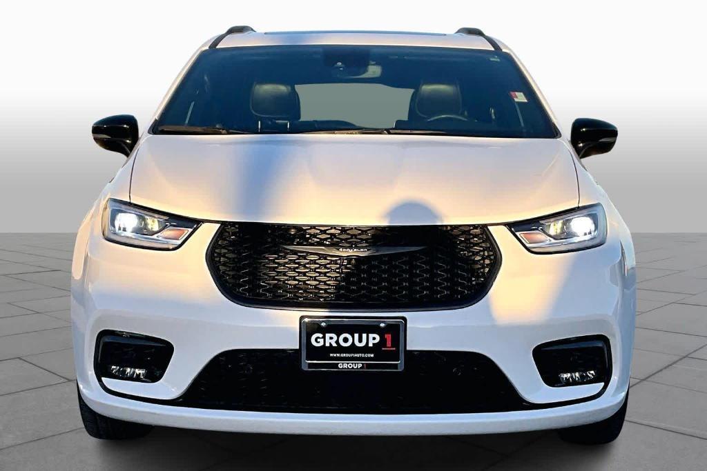 used 2024 Chrysler Pacifica car, priced at $31,622