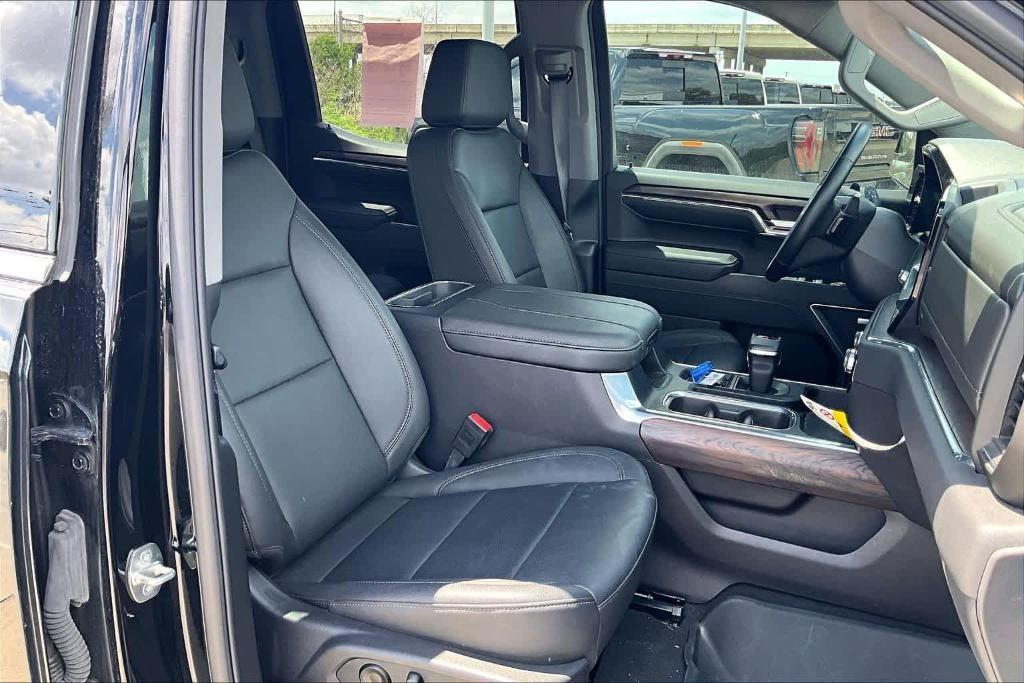 used 2024 GMC Sierra 1500 car, priced at $41,426
