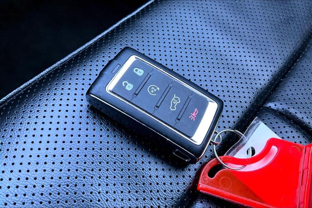 used 2025 Jeep Grand Cherokee L car, priced at $36,300