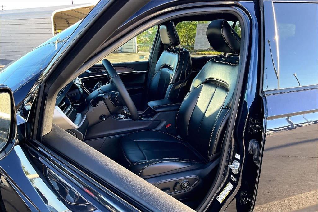 used 2025 Jeep Grand Cherokee L car, priced at $36,300