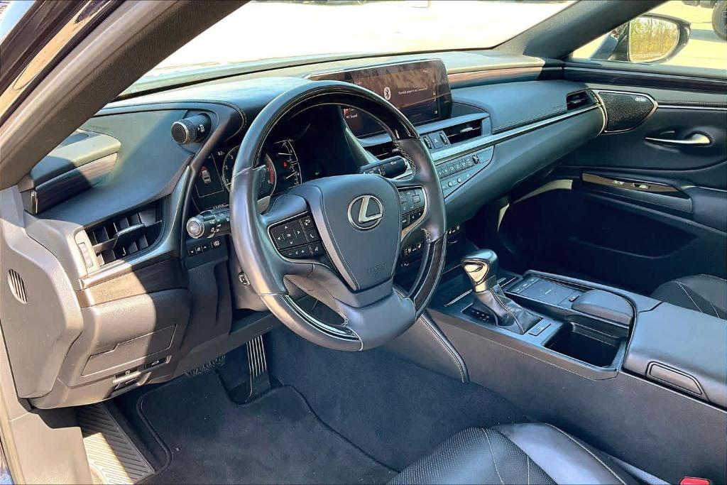 used 2019 Lexus ES 350 car, priced at $27,900