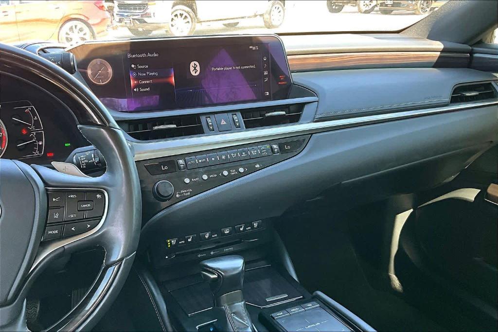 used 2019 Lexus ES 350 car, priced at $27,900